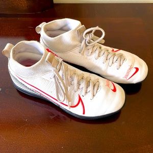 Boy’s Nike Sneakers size 1.5